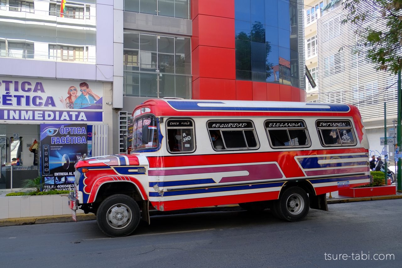 コチャバンバ市内のバス