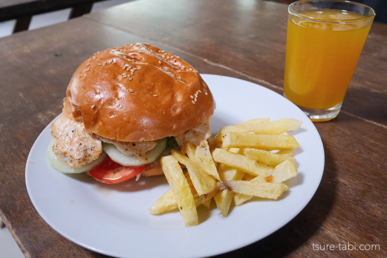 ハイドロエレクトロニカの昼食1